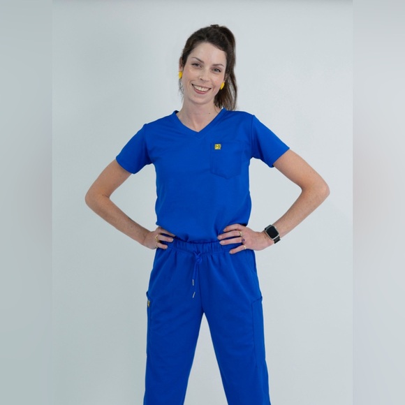 EXTRA SMALL Size Drifit Top and Jogger Scrub Set - Picture 10 of 13